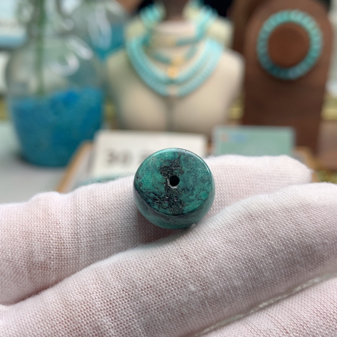 绿松石未镶嵌饰品