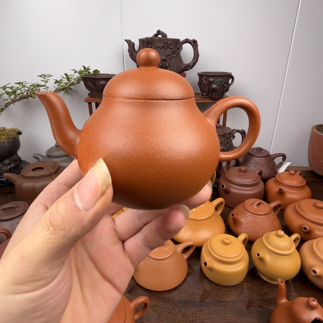 紫砂茶宠降坡泥梨形紫砂壶