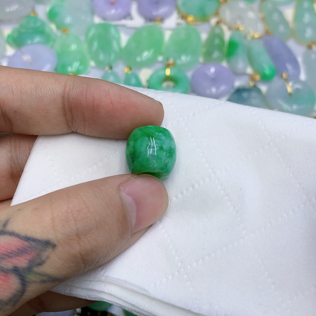 【闪购商品】颈饰未镶嵌翡翠