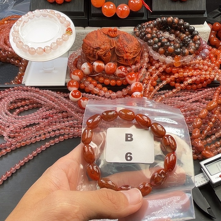 南红玛瑙未镶嵌多样性发货默认微瑕称重10mm