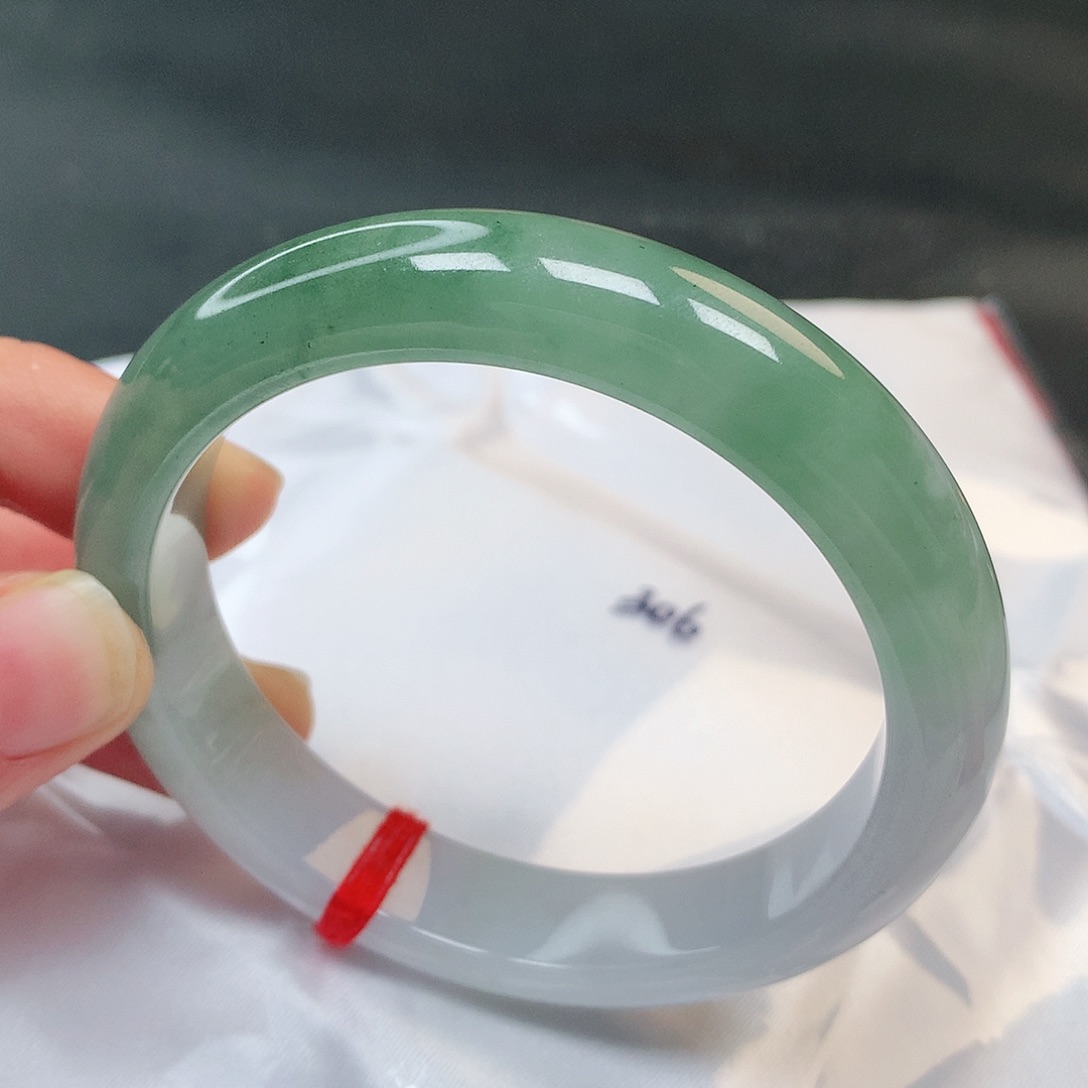 翡翠手镯未镶嵌12号