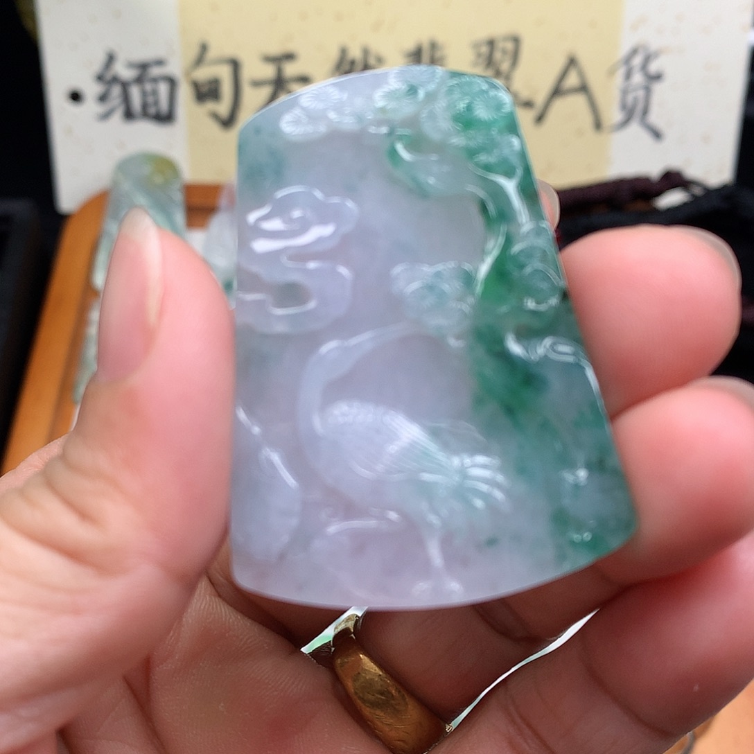 翡翠裸石缅甸天然A货翡翠阳绿松鹤延年