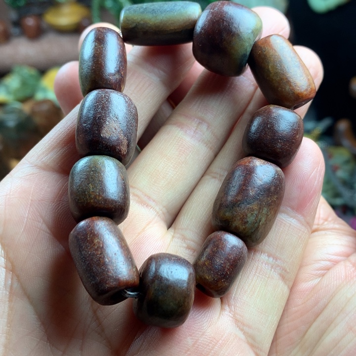 岫岩河磨玉（透闪石质玉）手链未镶嵌