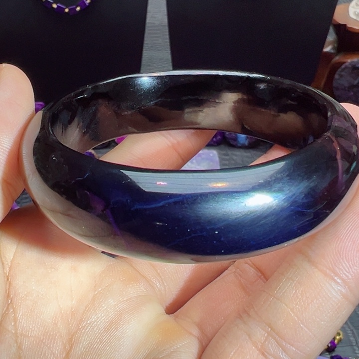 未镶嵌苏纪石（舒俱来）手镯