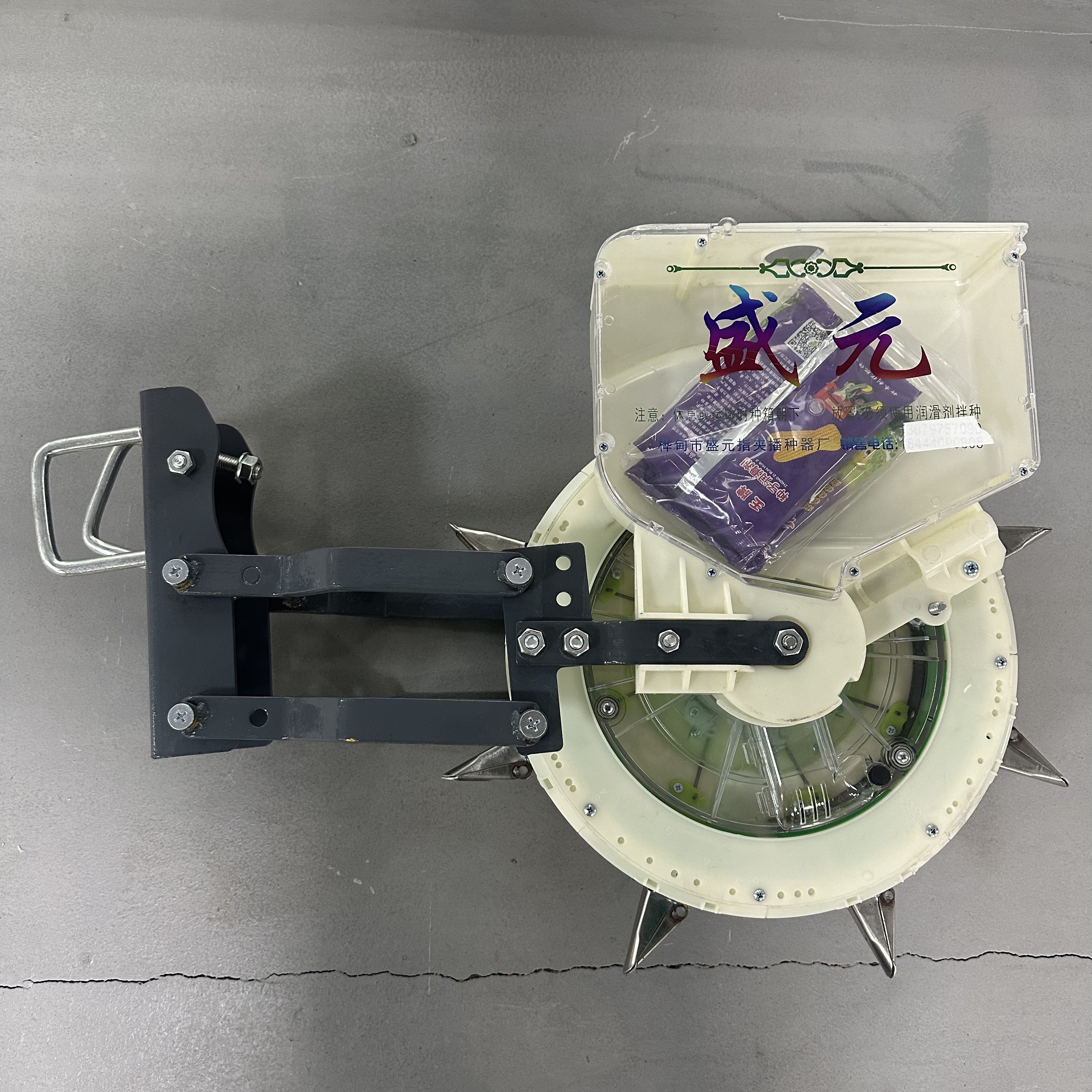 26新款车带指夹单播籽玉米播种器