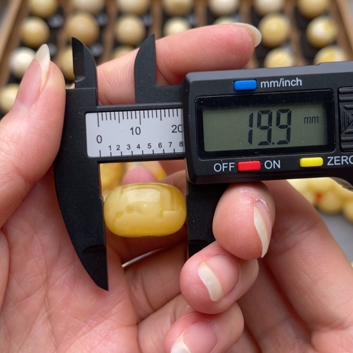 裸石琥珀未镶嵌蜜蜡瑕疵墩子鸽