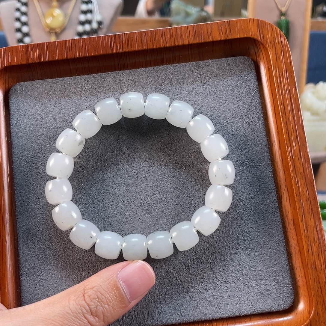 和田玉手串未镶嵌