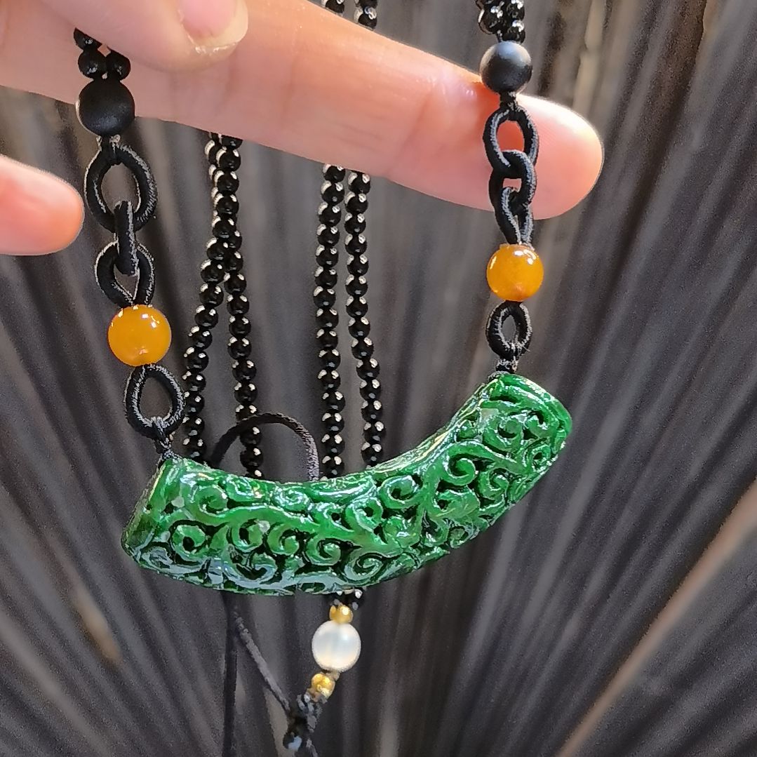 翡翠颈饰未镶嵌！！！！