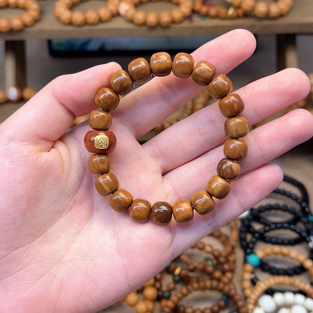 库克手串（****凸库克搭配红色