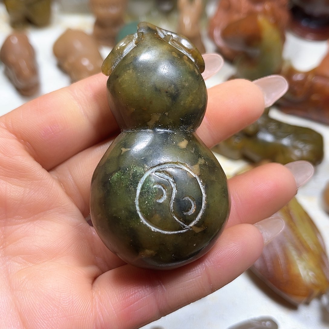 白玉菩提吊坠白玉菩提吊坠