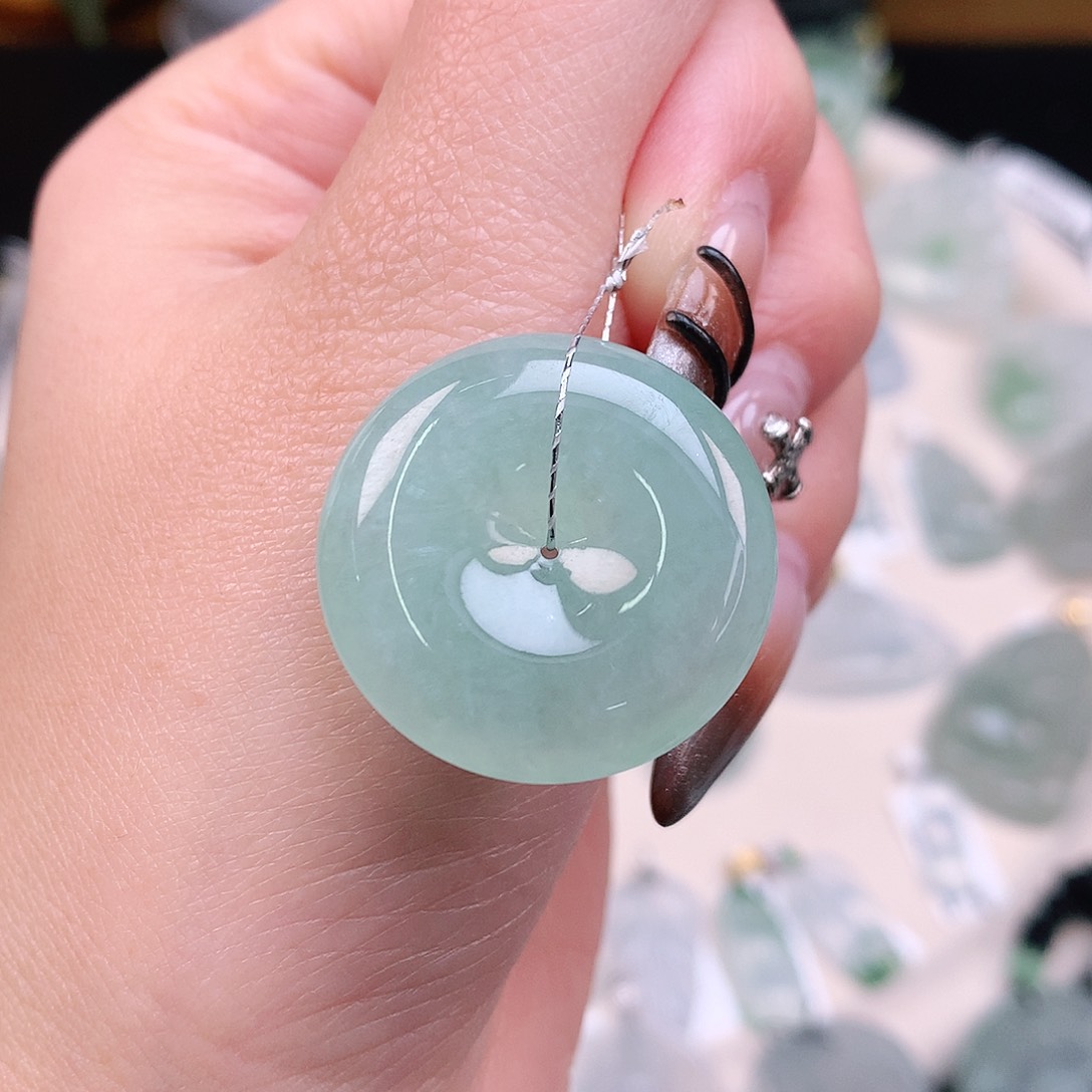 翡翠颈饰未镶嵌冰绿扣26.7、6.7