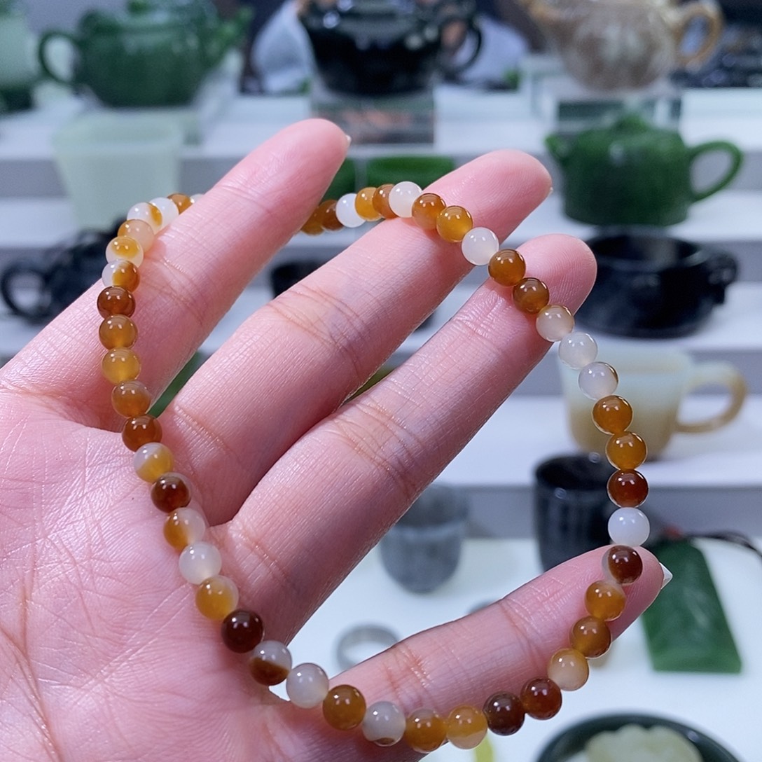 阿***家和田玉未镶嵌挂件珠子