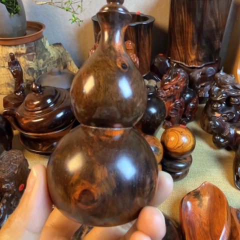 木浮**梦大红酸枝手把件