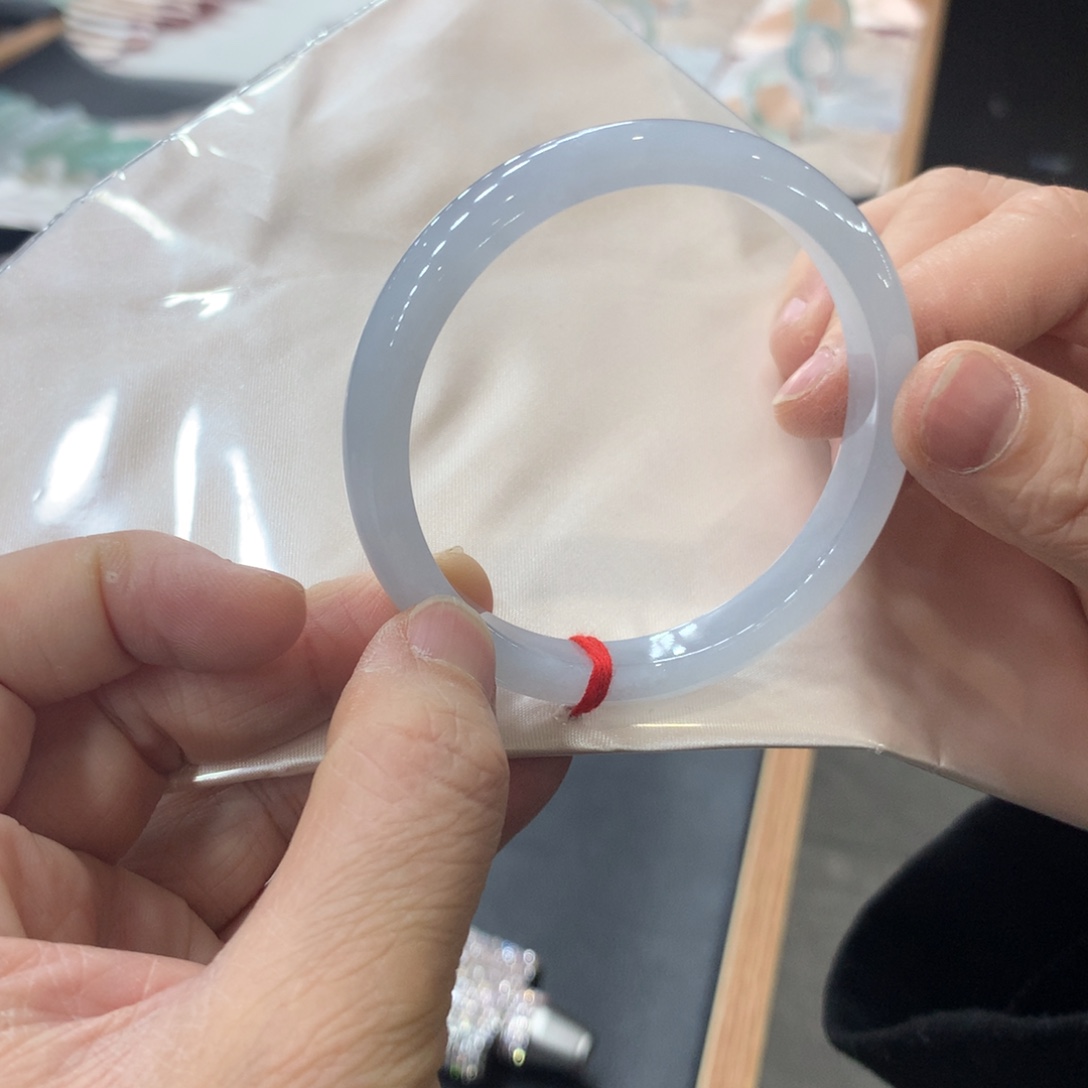 翡翠未镶嵌手镯翡翠