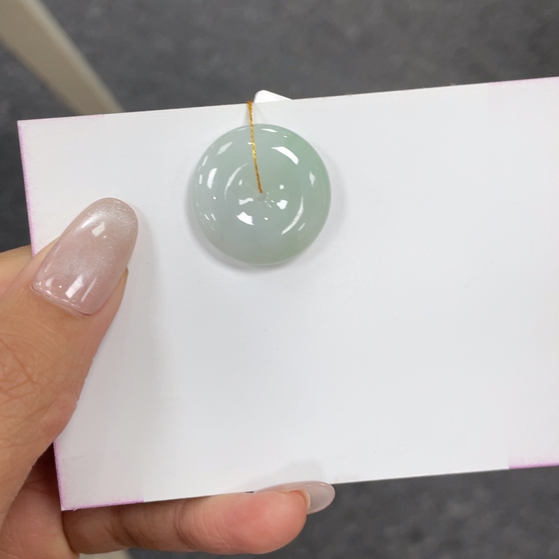 翡翠未镶嵌颈饰平安扣