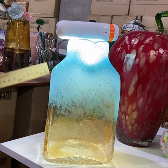 琉璃花瓶高27厘米口径6厘米