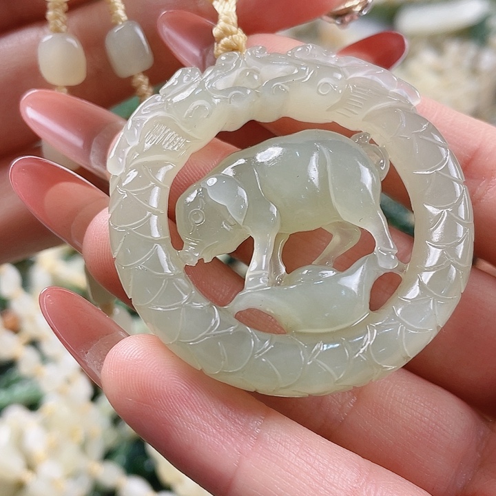 和田玉未镶嵌挂件