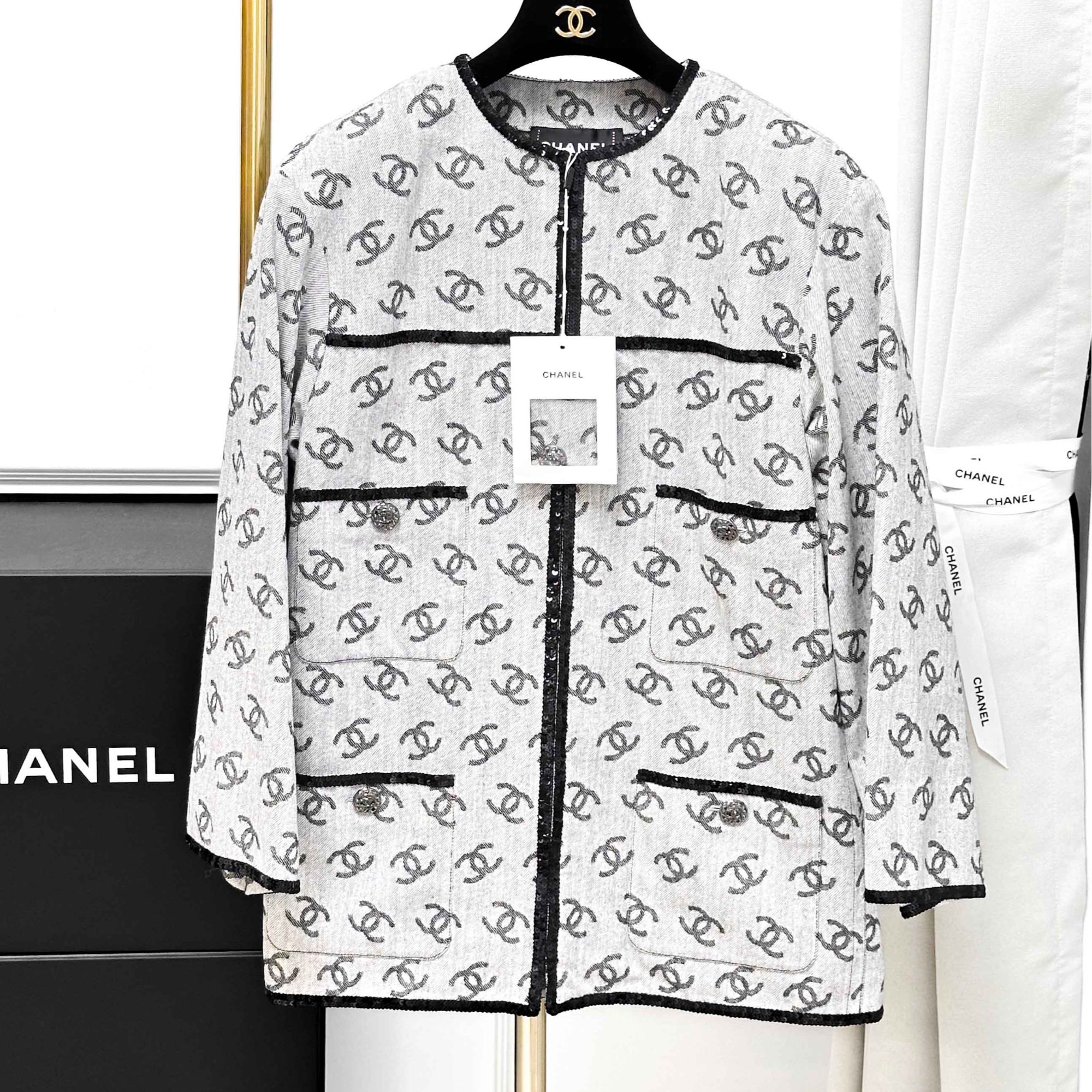 99新 Chanel/香奈儿 36码22S爆款灰色双C亮片牛仔外套