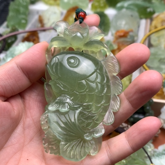 【闪购商品】蛇纹石玉颈饰未镶嵌