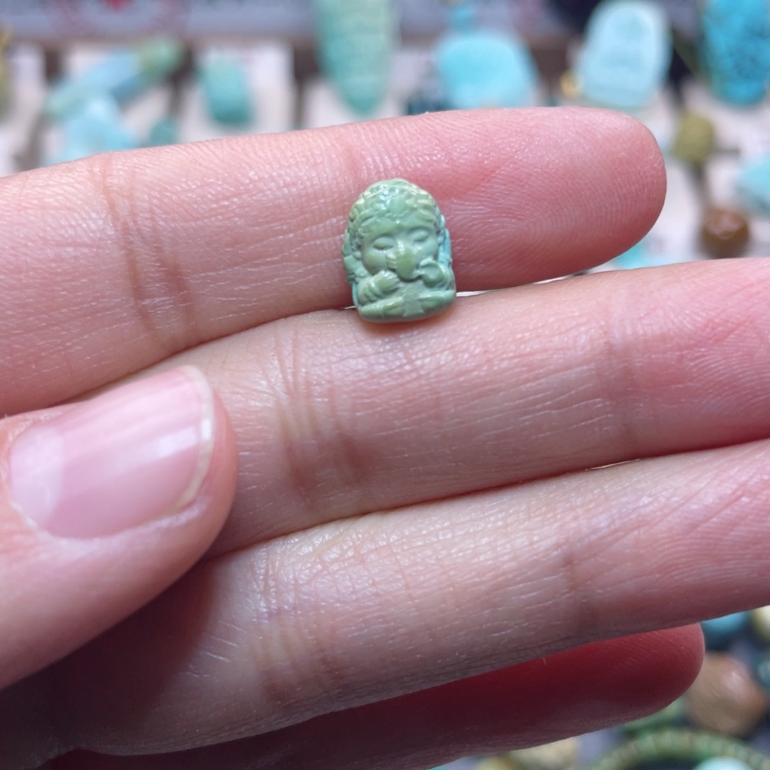 绿松石配饰未镶嵌