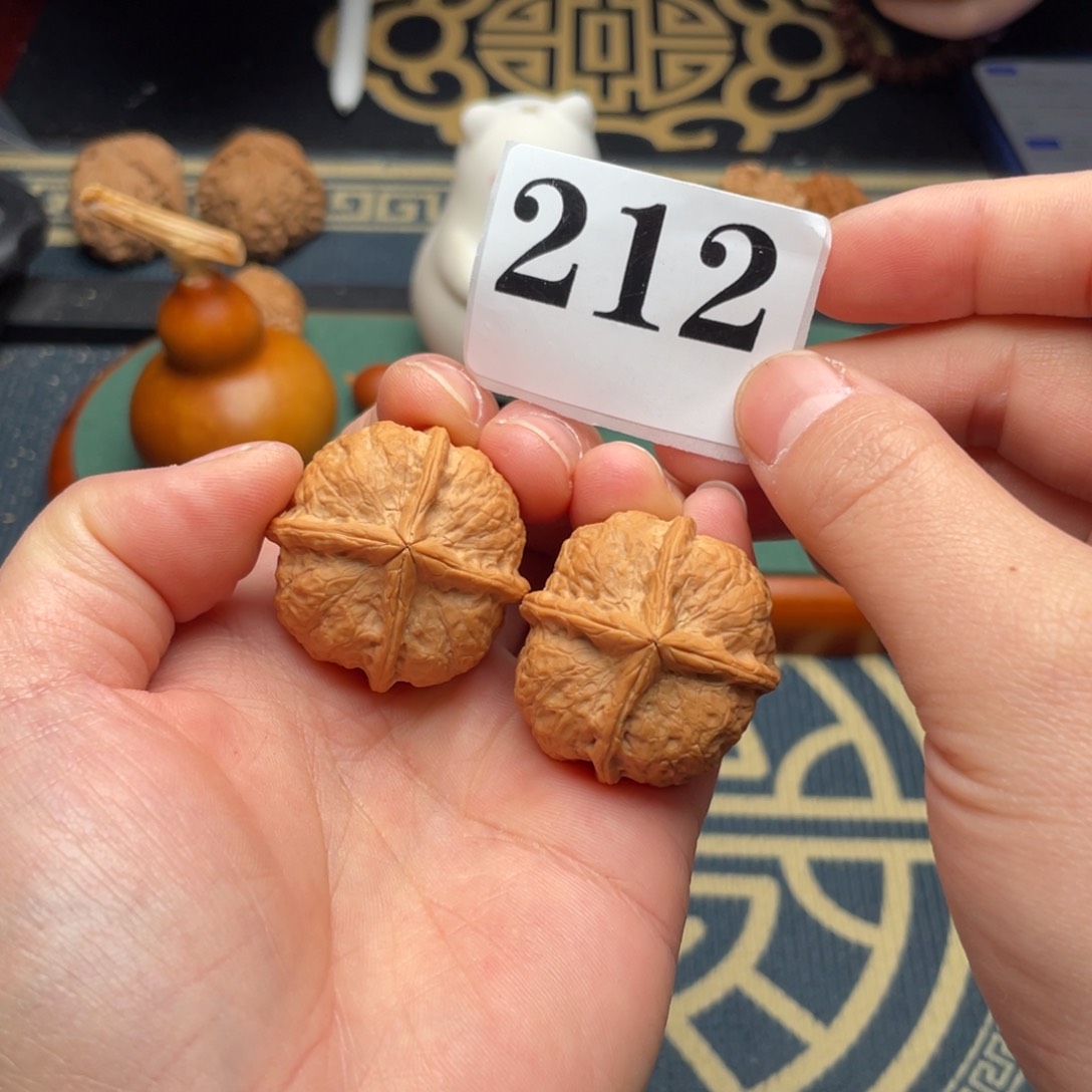 文玩核桃吊坠33全品四棱212号