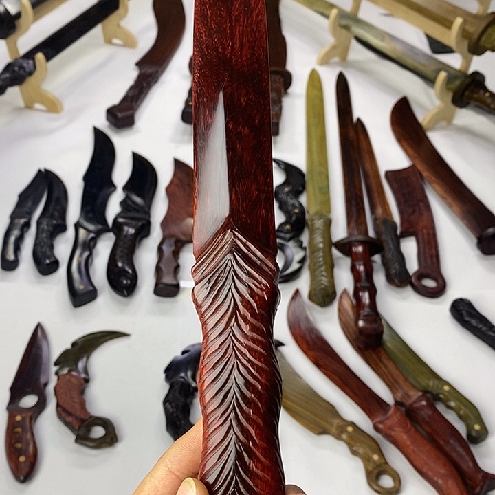 轻***山香榧木缎光紫檀匕首