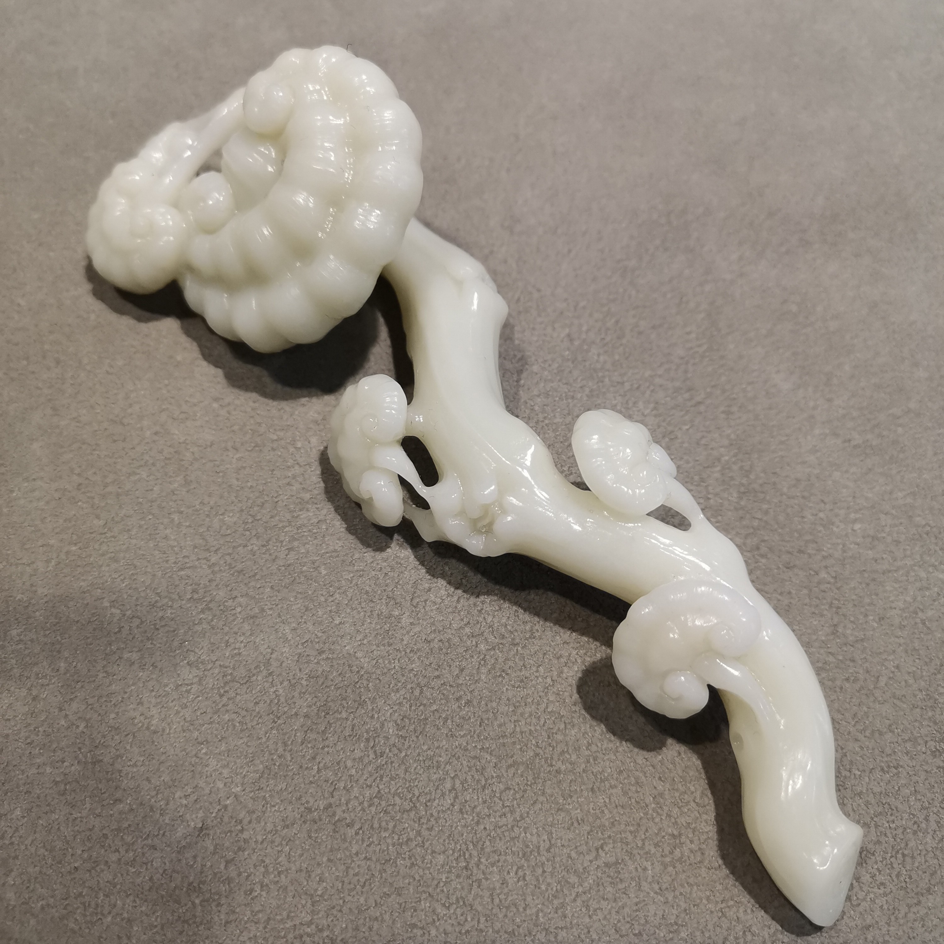 透闪石玉灵芝如意手把件小摆件