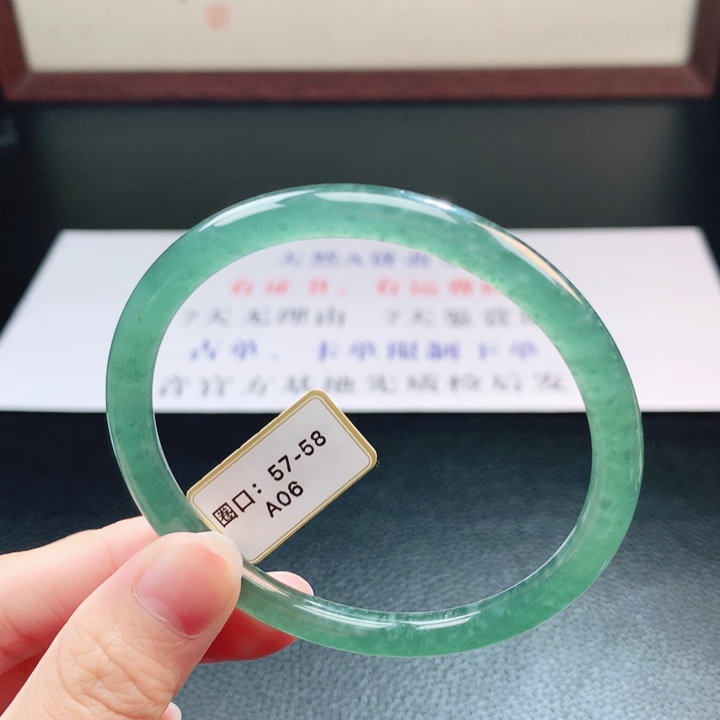 翡翠未镶嵌手镯翡翠手镯89