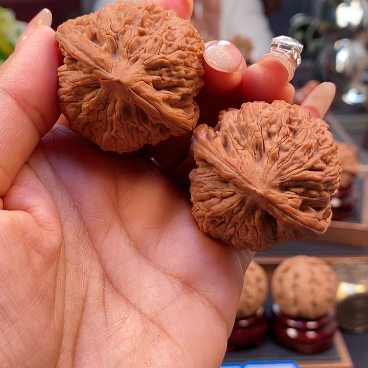 文玩核桃吊坠43皇家正园