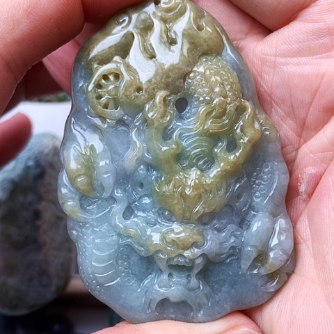 翡翠未镶嵌颈饰缅甸翡翠黄翡龙牌