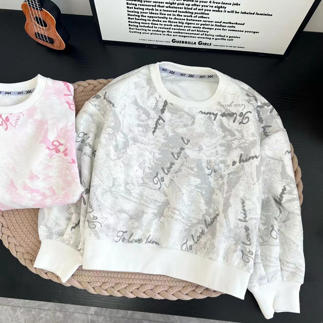 儿童2025春季新款小众百搭时尚潮流烫金字母休闲卫衣B0137