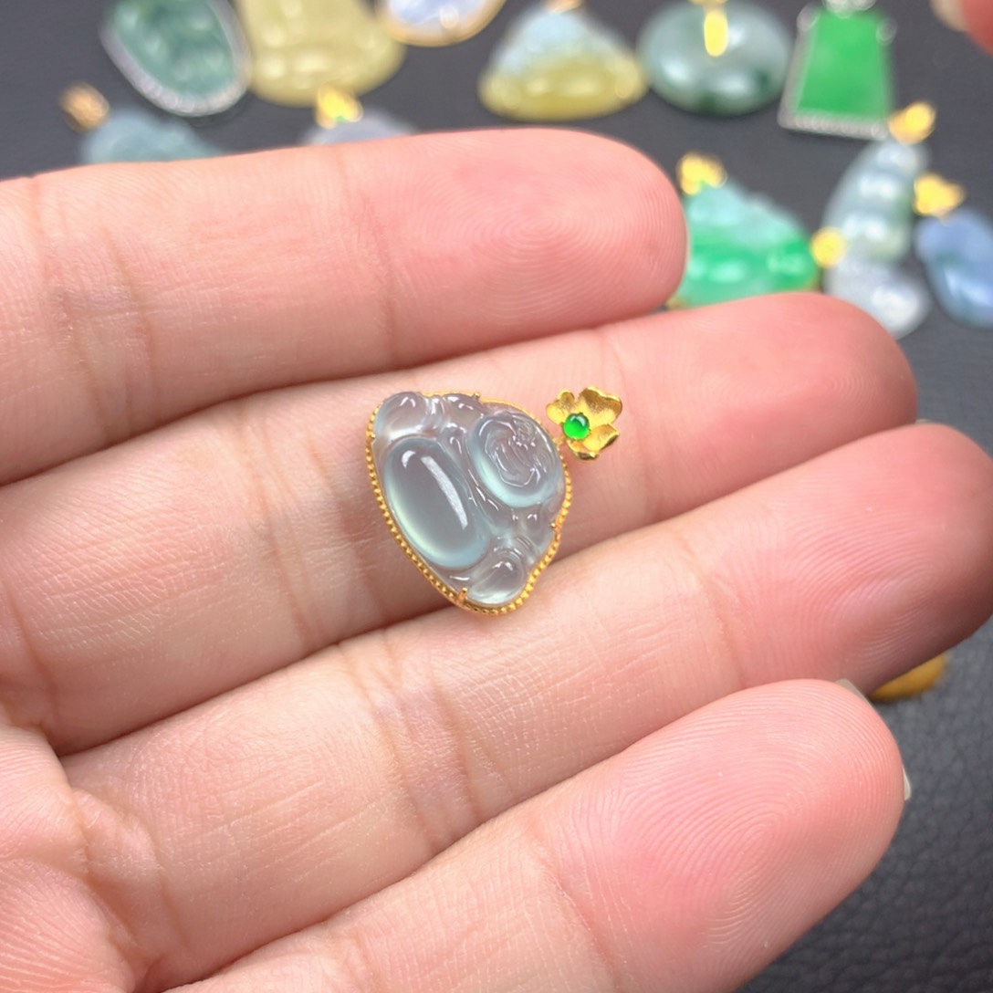 【闪购商品】颈饰18K金镶嵌翡翠翡翠