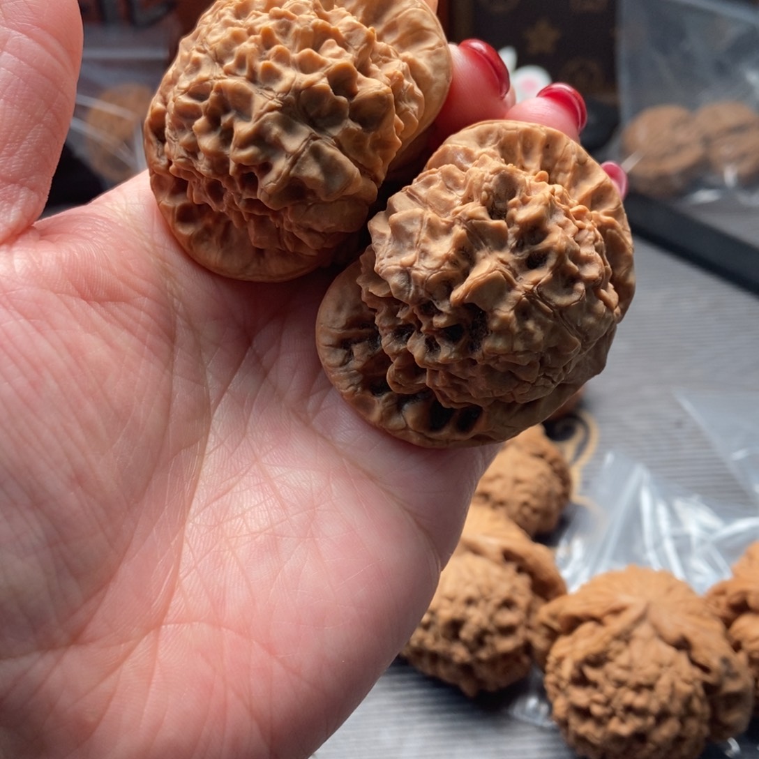 用***李文玩核桃吊坠核桃