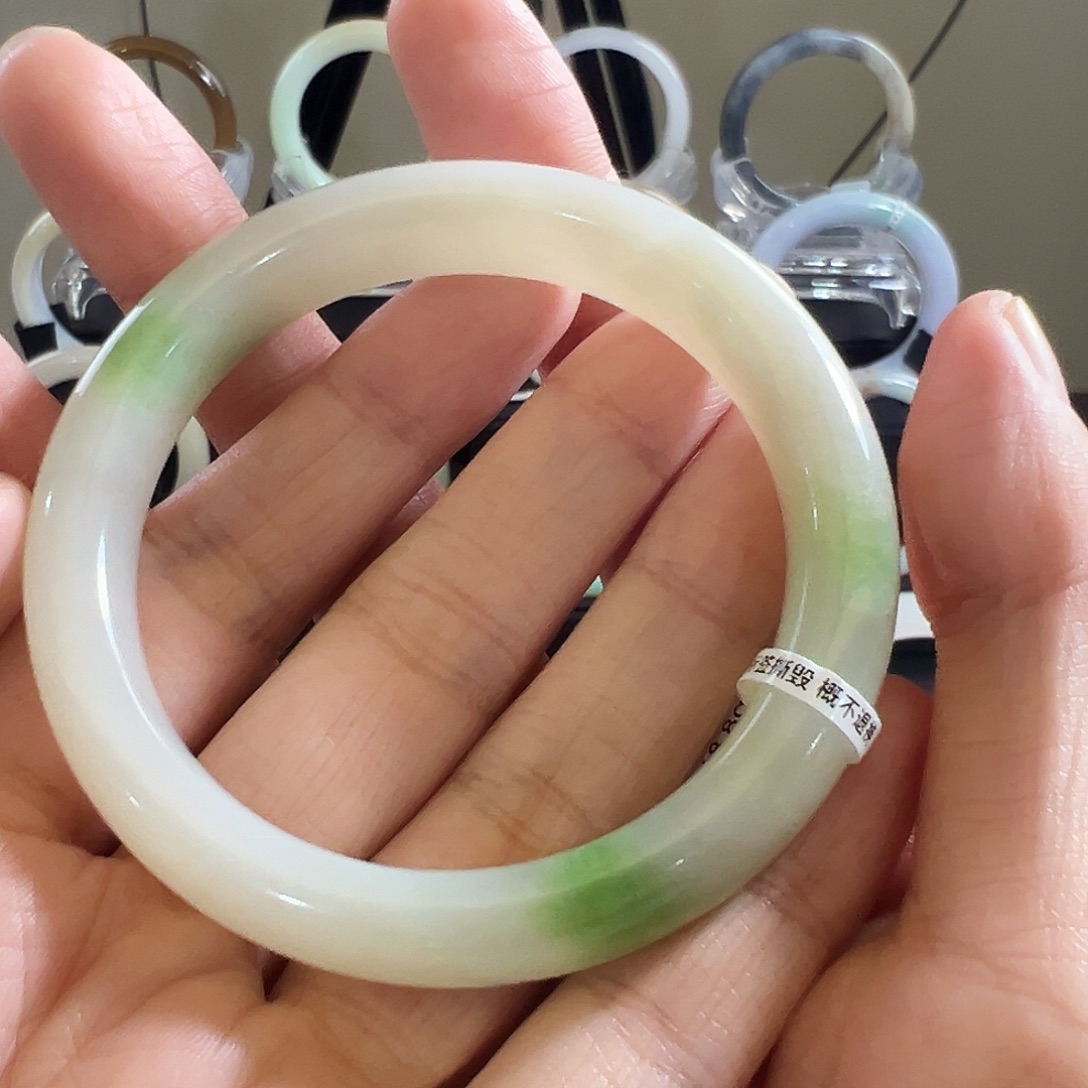 ～***～和田玉未镶嵌手镯56