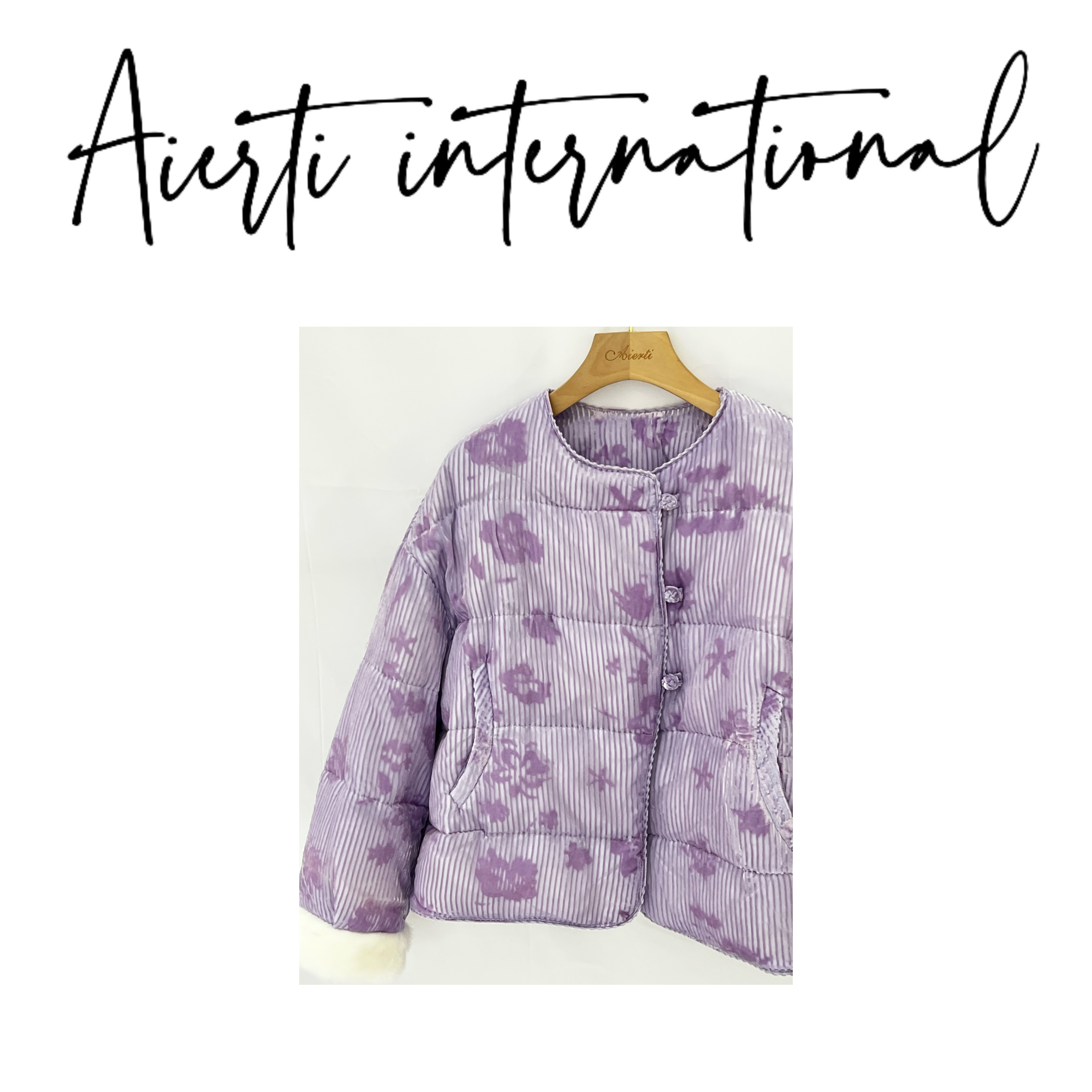 Aierti24冬季新款梦幻紫条纹花卉羽绒服女圆领短款时尚外套休闲