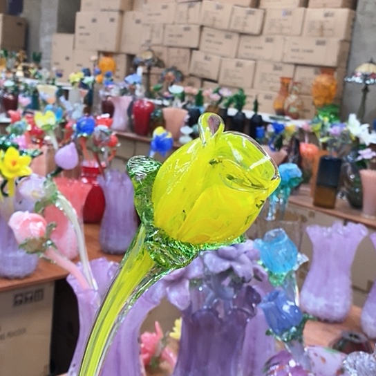 琉璃花瓶高50厘米宽6厘米