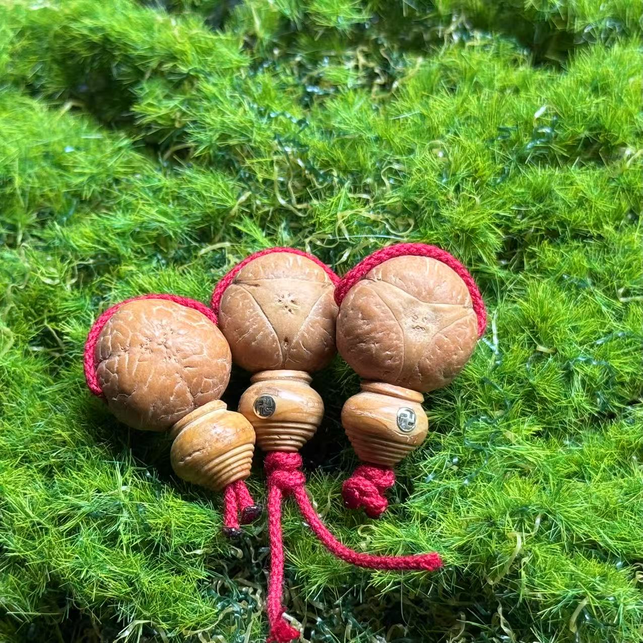 小鱼文玩》龙眼菩提三眼14至17mm左右三通一个多样性发货