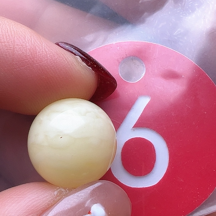 蜜蜡裸石未镶嵌皮点14.4m m