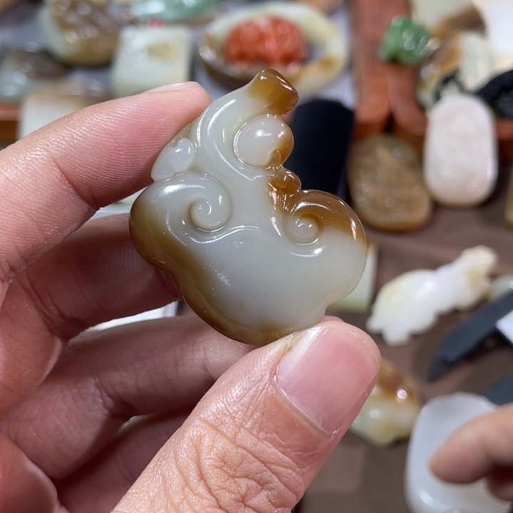 颈饰未镶嵌和田玉