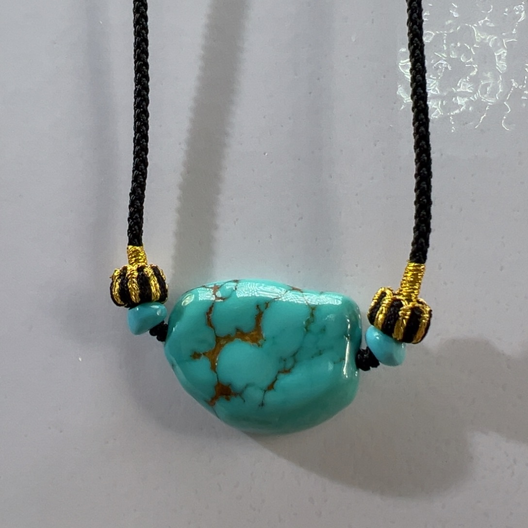 绿松石未镶嵌挂件