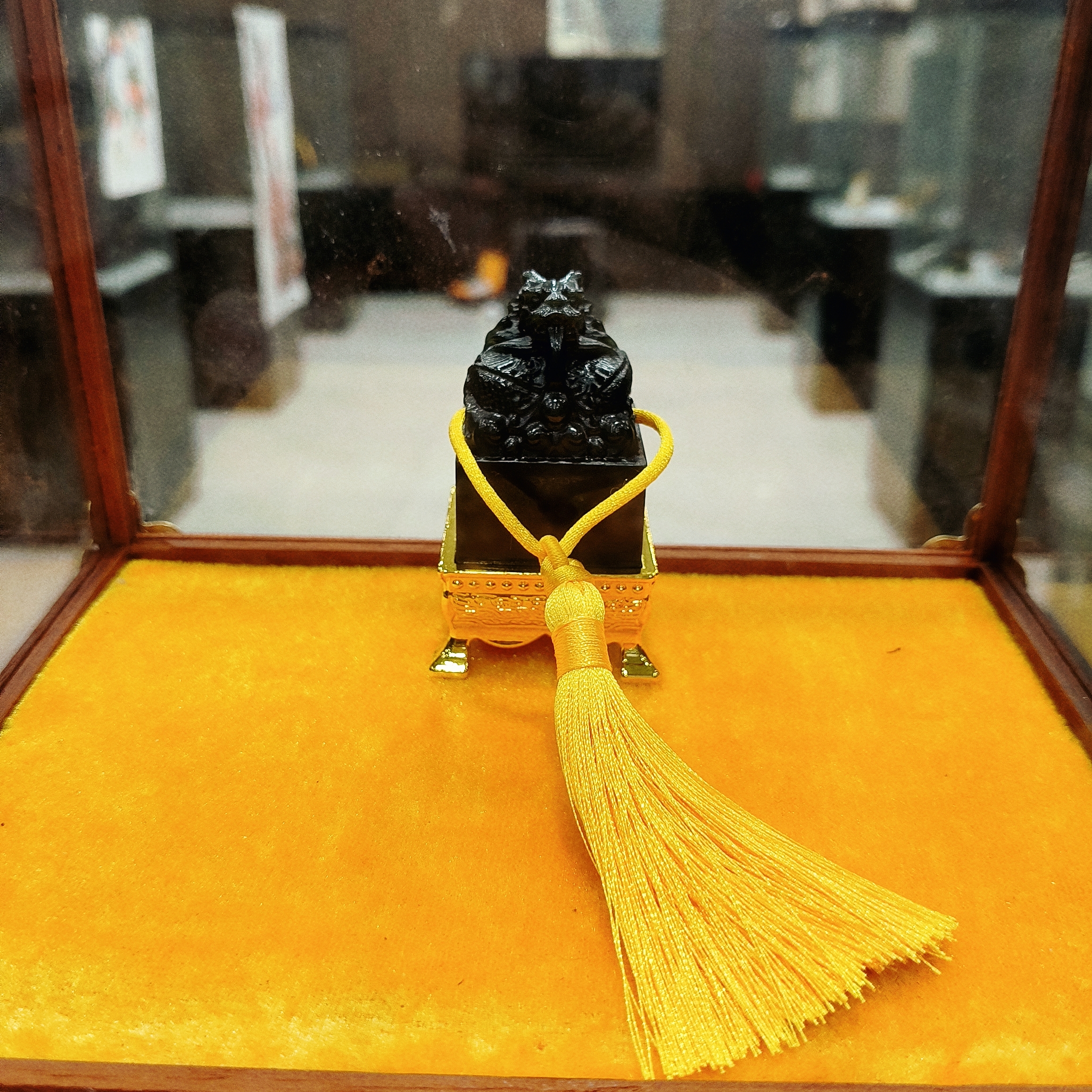 龙玺龙章历史摆件MN38