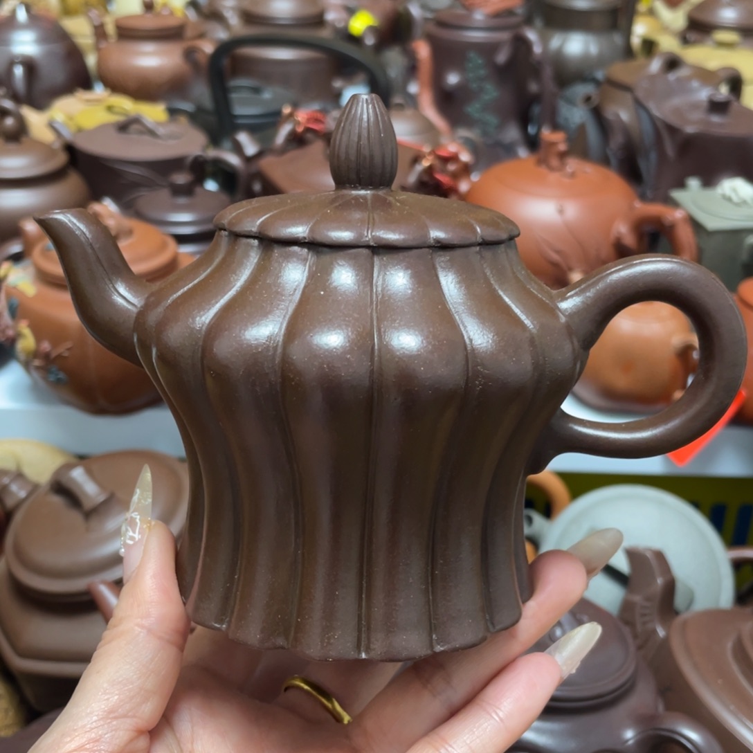 底槽青茶壶紫砂艺术作品