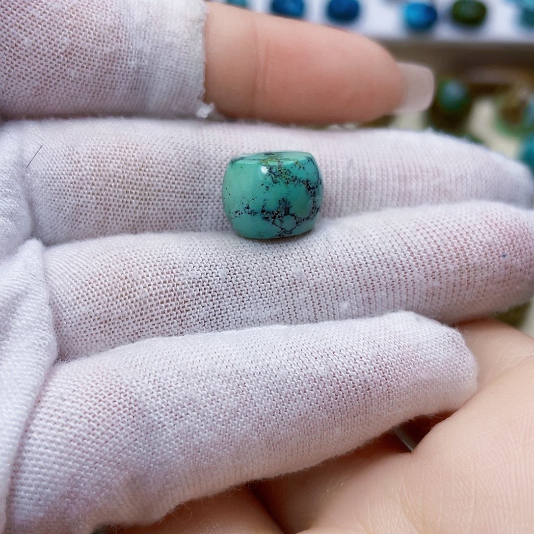 绿松石未镶嵌饰品