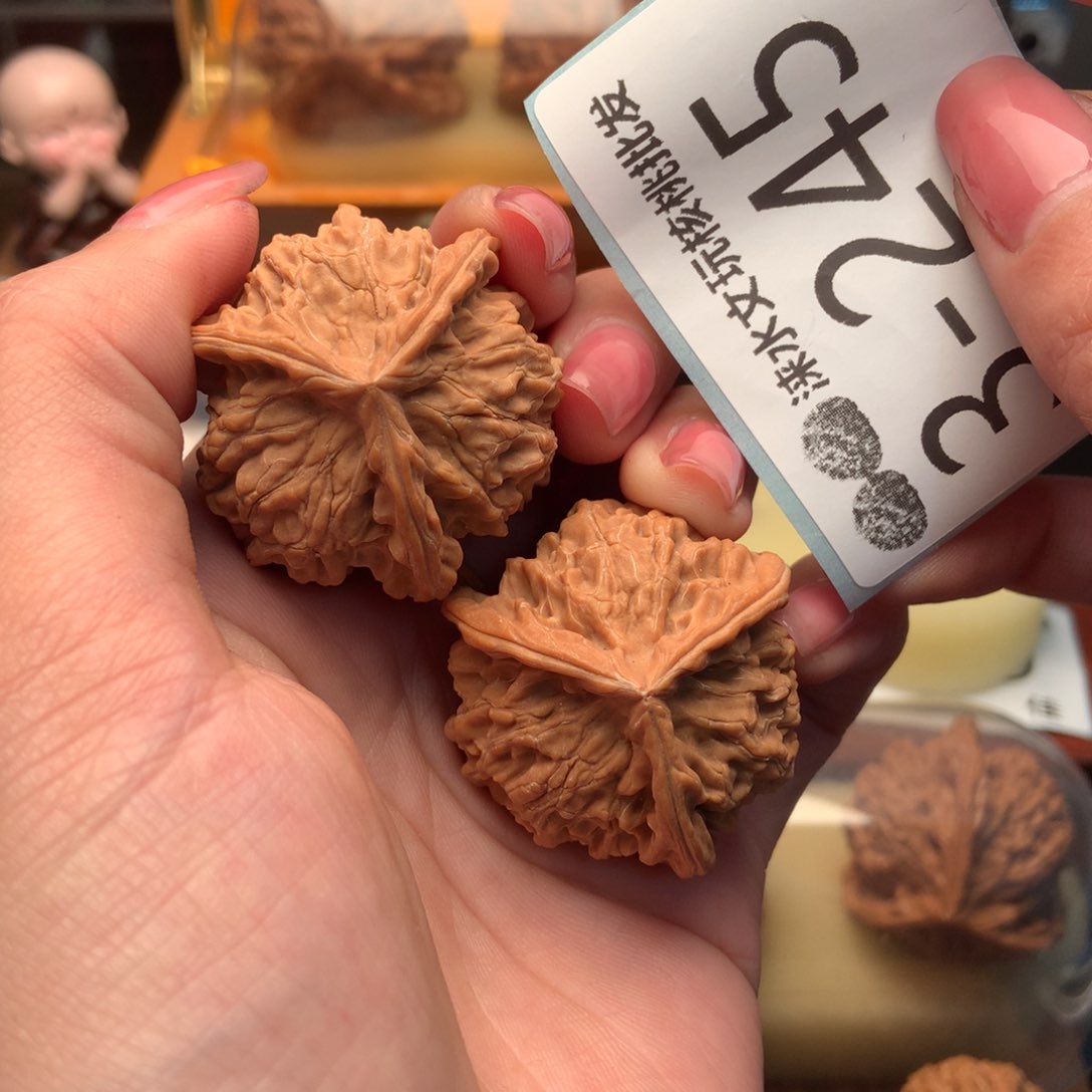 文玩核桃把件38盘山奔