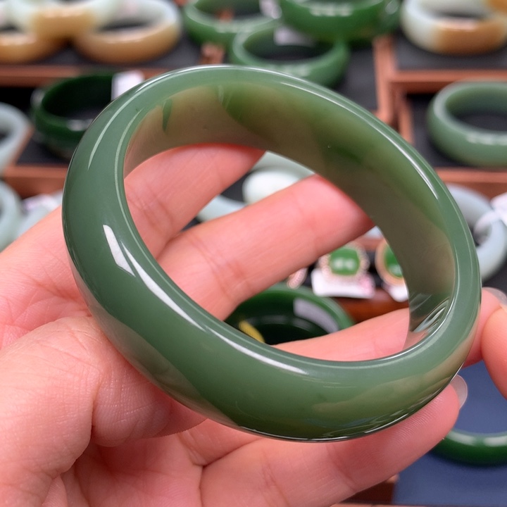和田玉（碧玉）手镯未镶嵌57