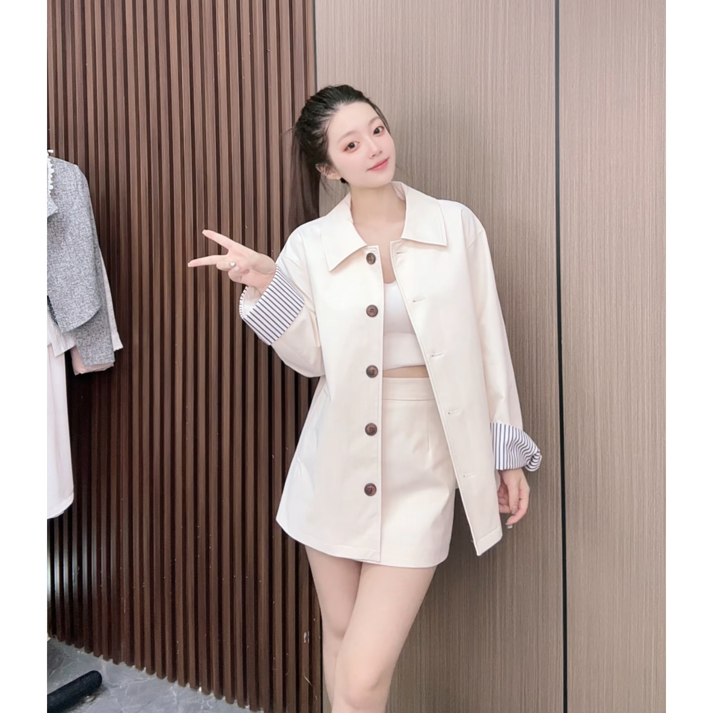 【南港晚风】倩倩小个子新款时尚白色风衣外套女显瘦短半身裙女