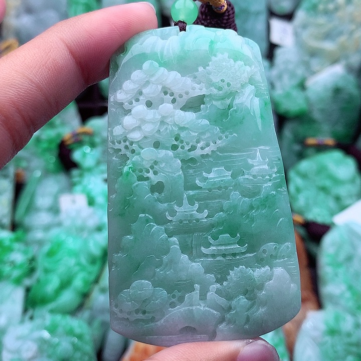 翡翠吊坠(不含链)未镶嵌