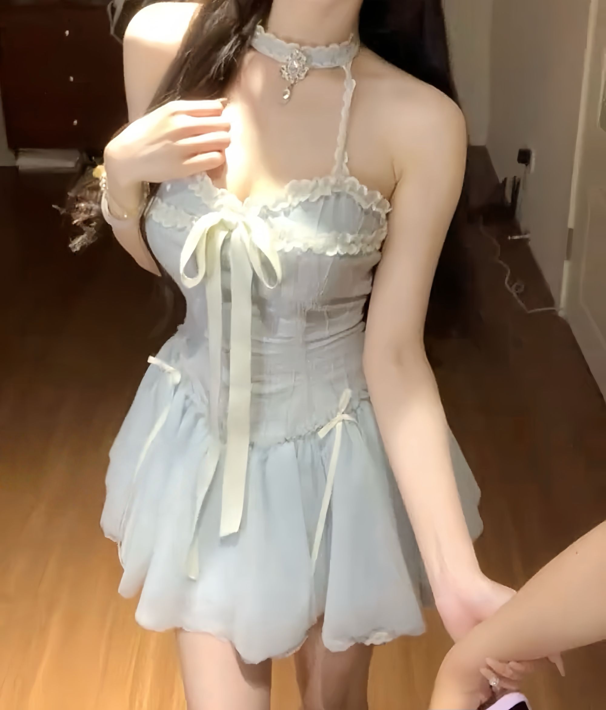 芭蕾舞曲 纯欲芭蕾风蕾丝挂脖吊带连衣裙春季收腰显瘦性感公主裙