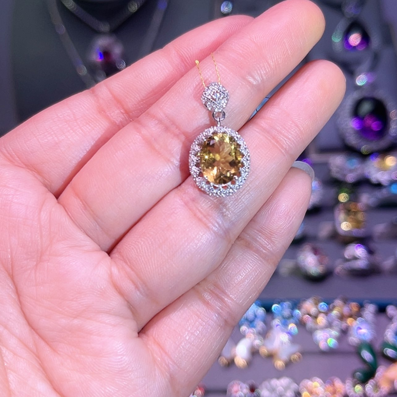 【闪购商品】黄晶吊坠(赠链)银S925镶嵌吊坠