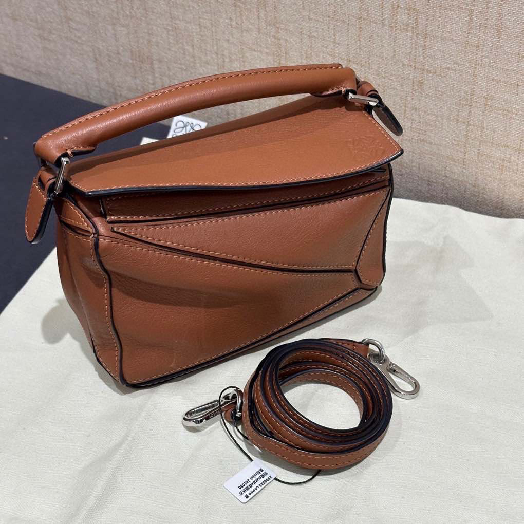 95新 LOEWE/罗意威 焦糖色 mini puzzle单肩包